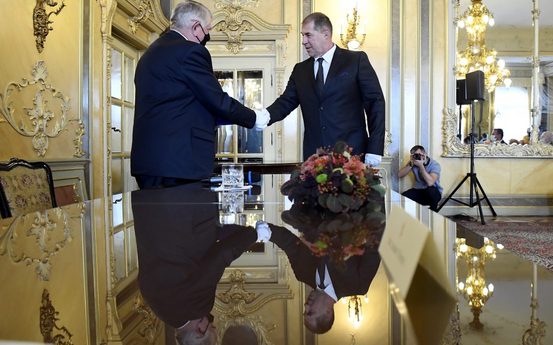 Állami elismerést kapott birkózóink vezetőedzője