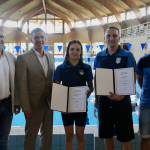 Polgármesteri Elismerő Oklevélben részesült Mátékovits Anna, a Monor SE úszója és edzője Nagy András